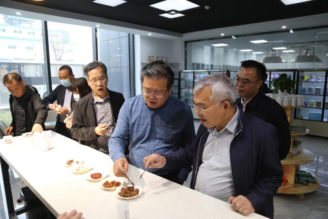 Representatives of the National Food System Working Conference visited Xiangchi for inspection and e(图5)